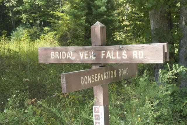 Bridal Veil Falls Rd Sign