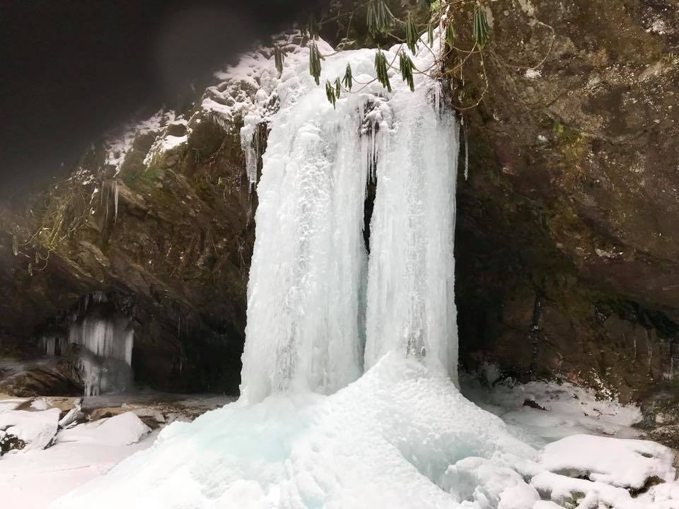 Frozen Grotto Falls
