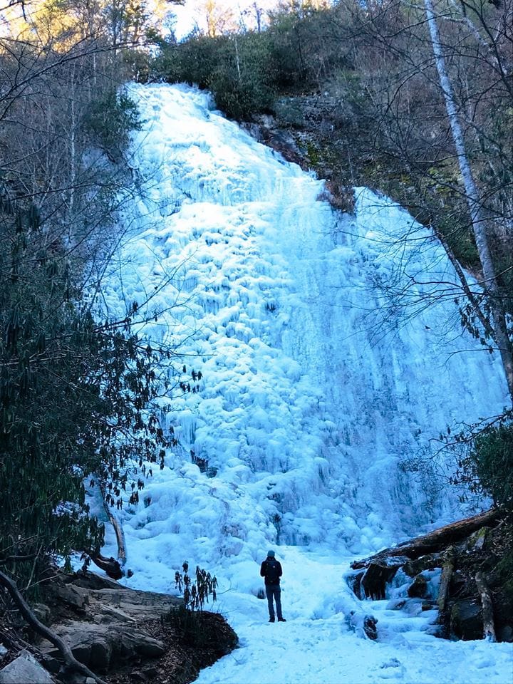 Frozen Mingo Falls