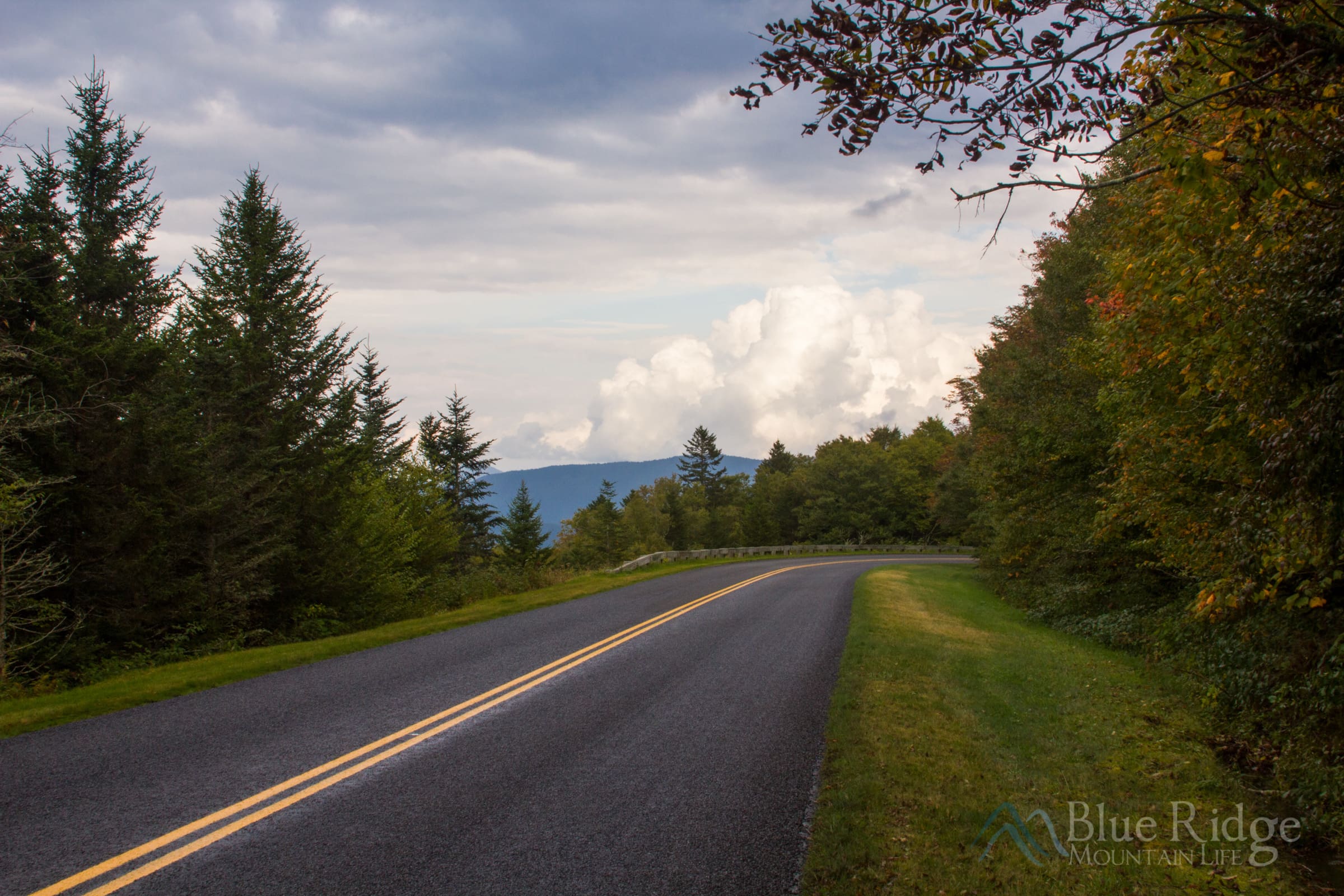 Blue Ridge Parkway Fall Colors just beginning to show on the Blue Ridge Parkway