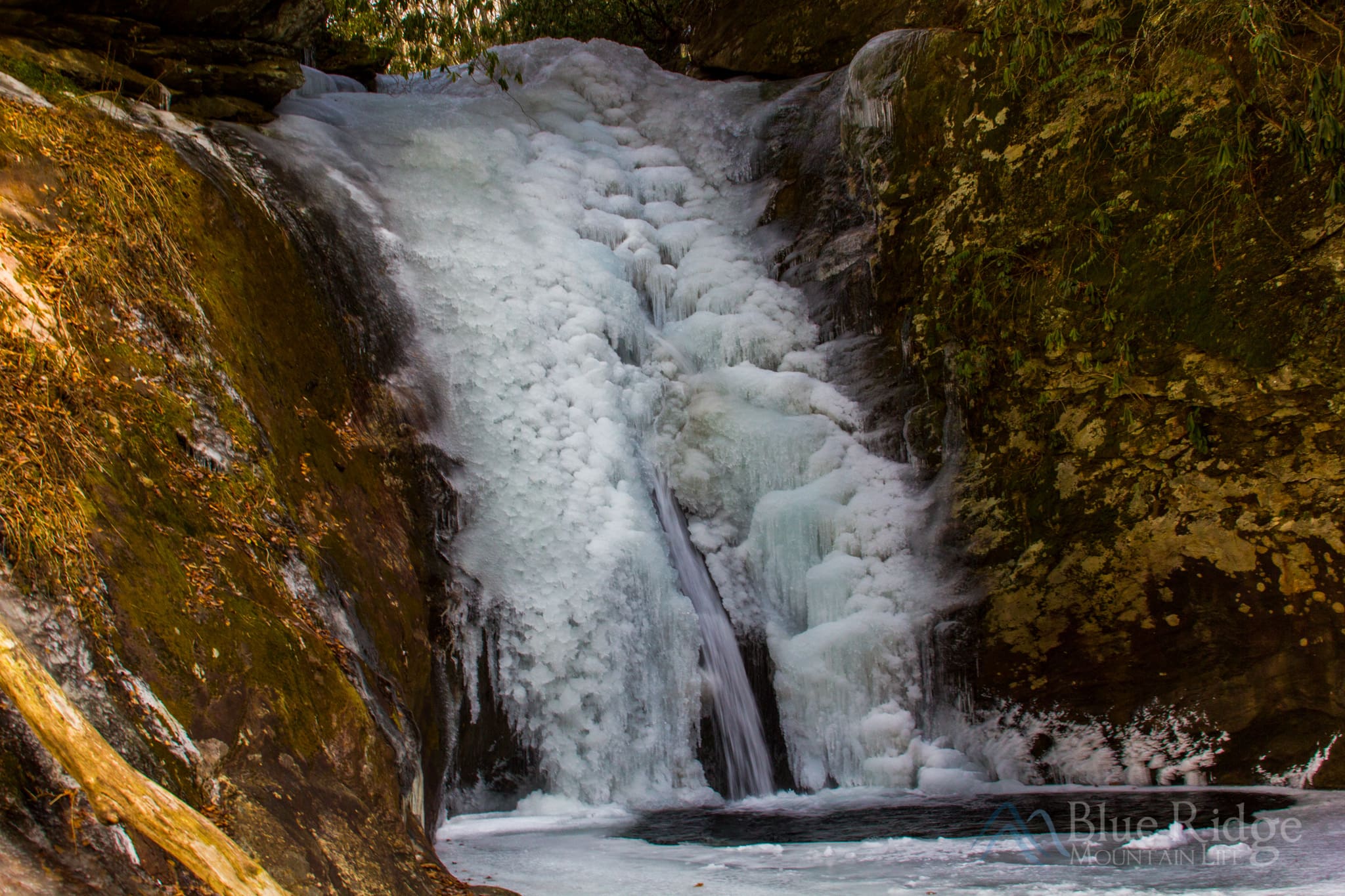 Frozen Courthouse Falls Frozen Courthouse Falls