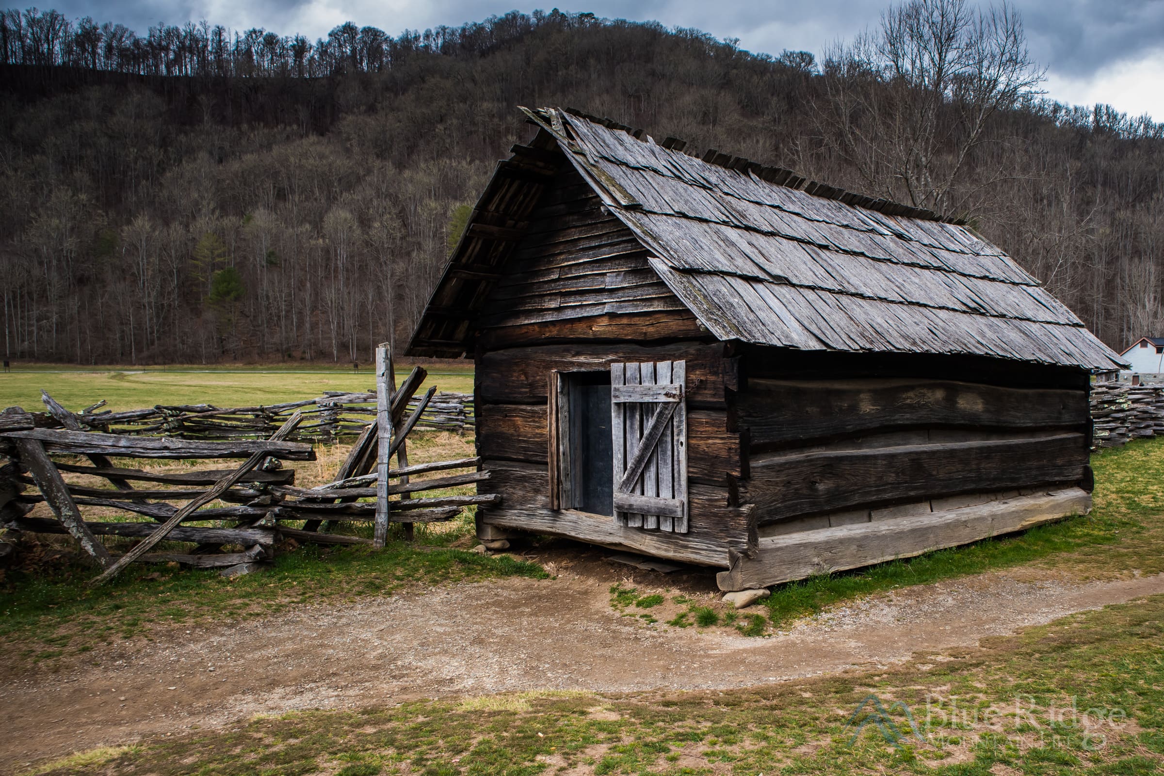 Oconoluftee Farm Museum Corn Crib