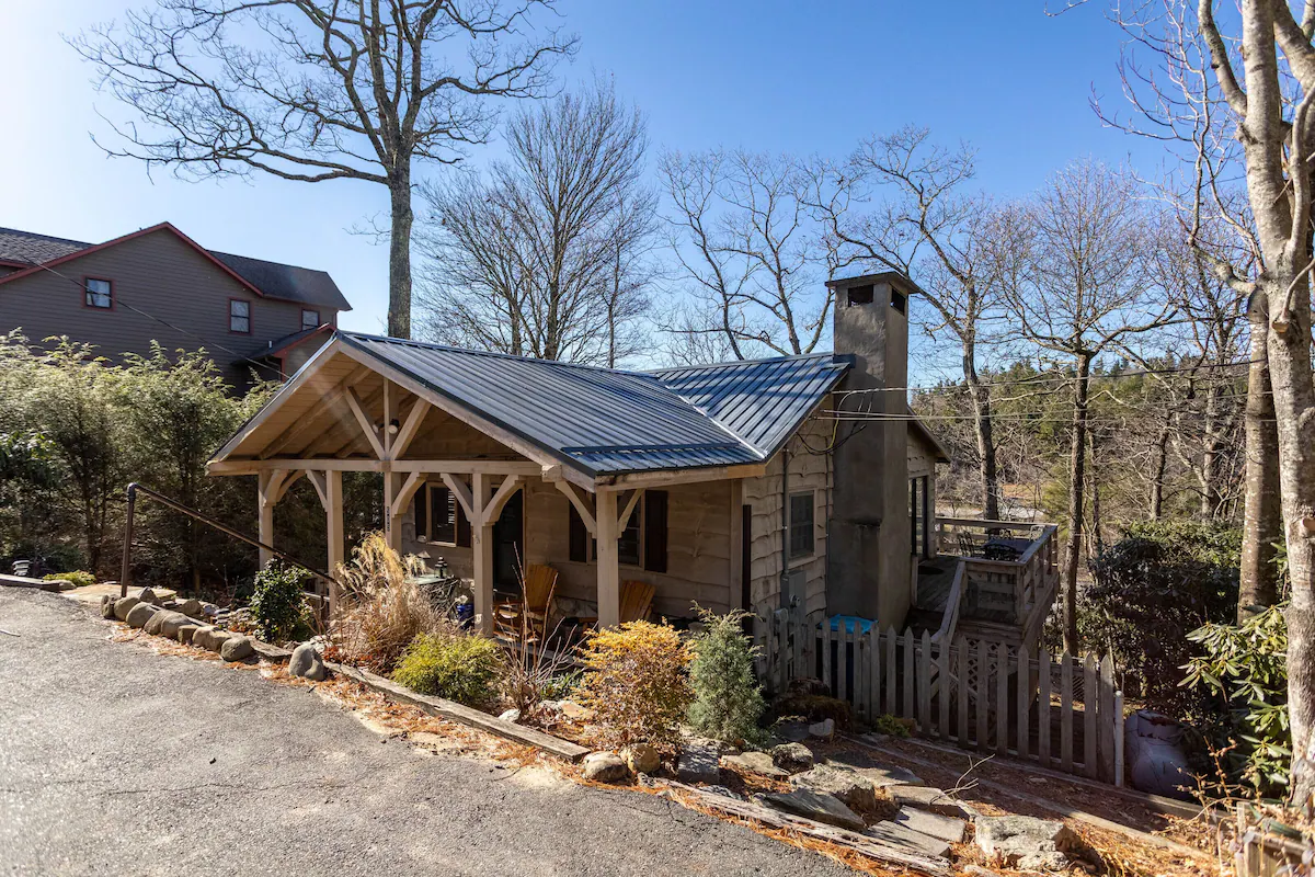 sky-laurel-cabin
