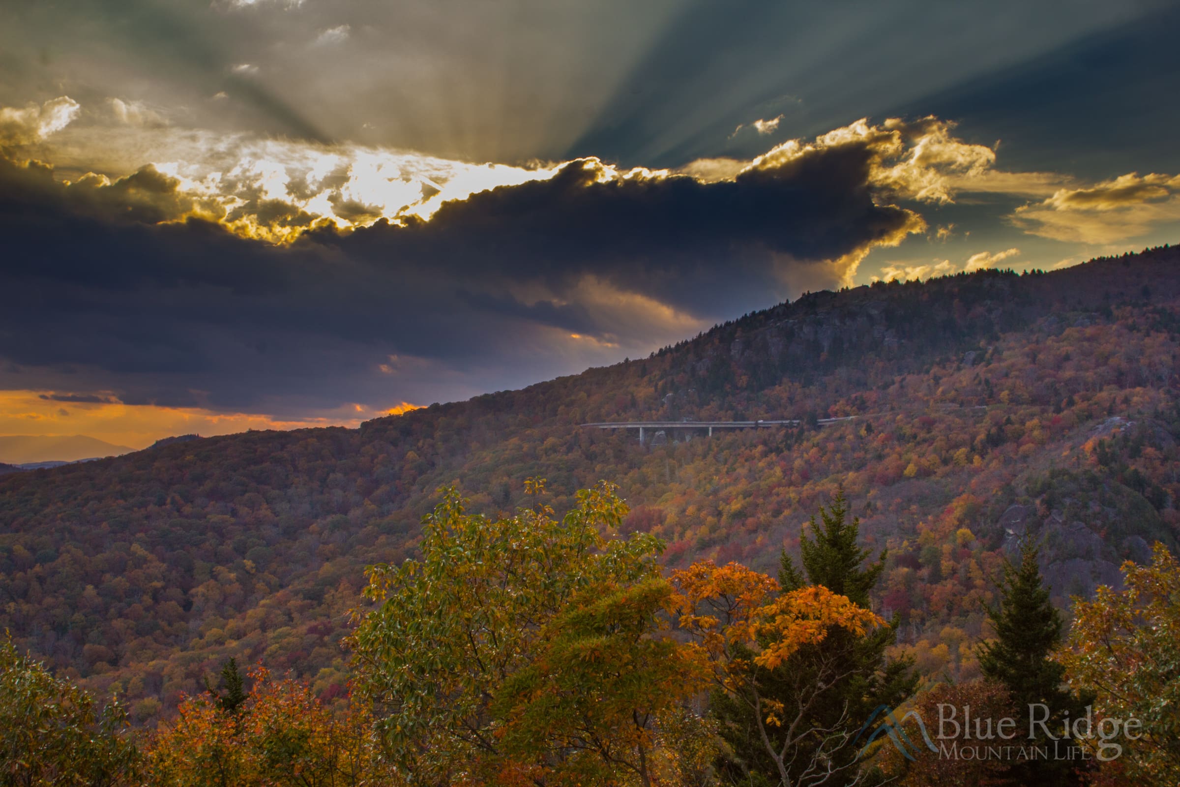 Grandfather Mountain and Linn Cove Viaduct