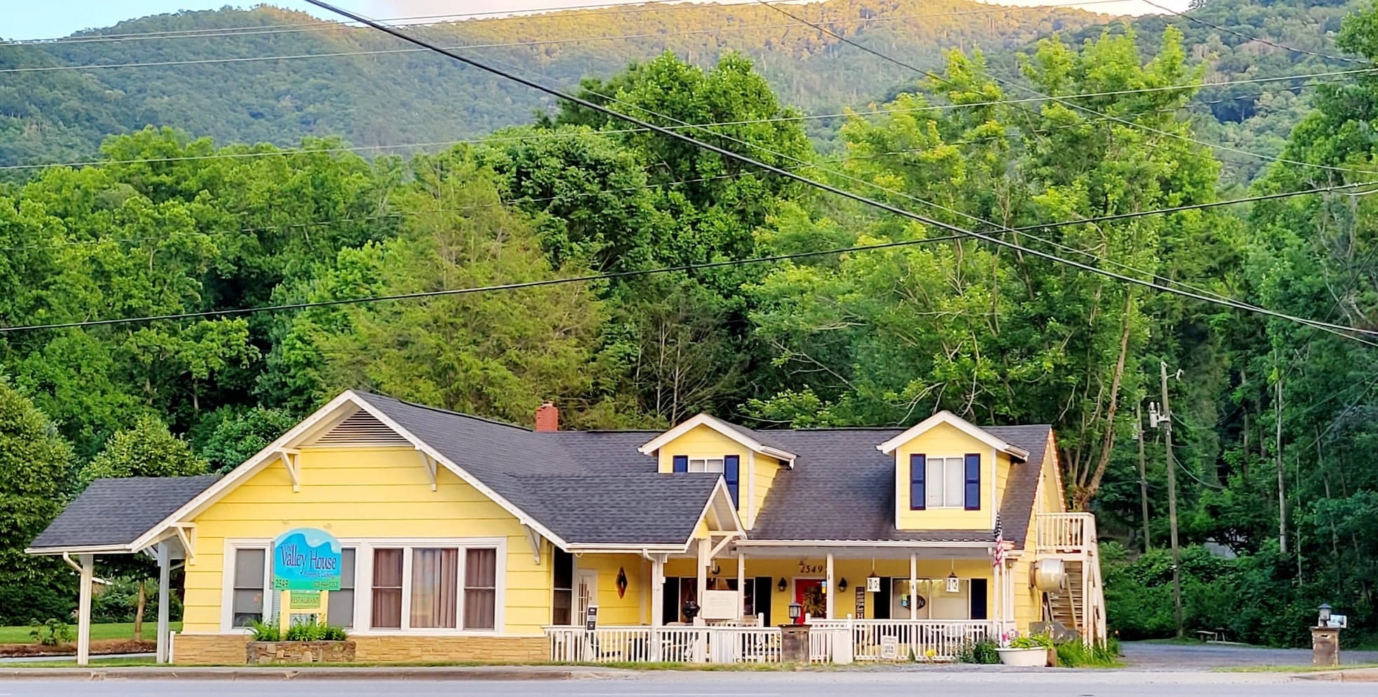 the-valley-house-front