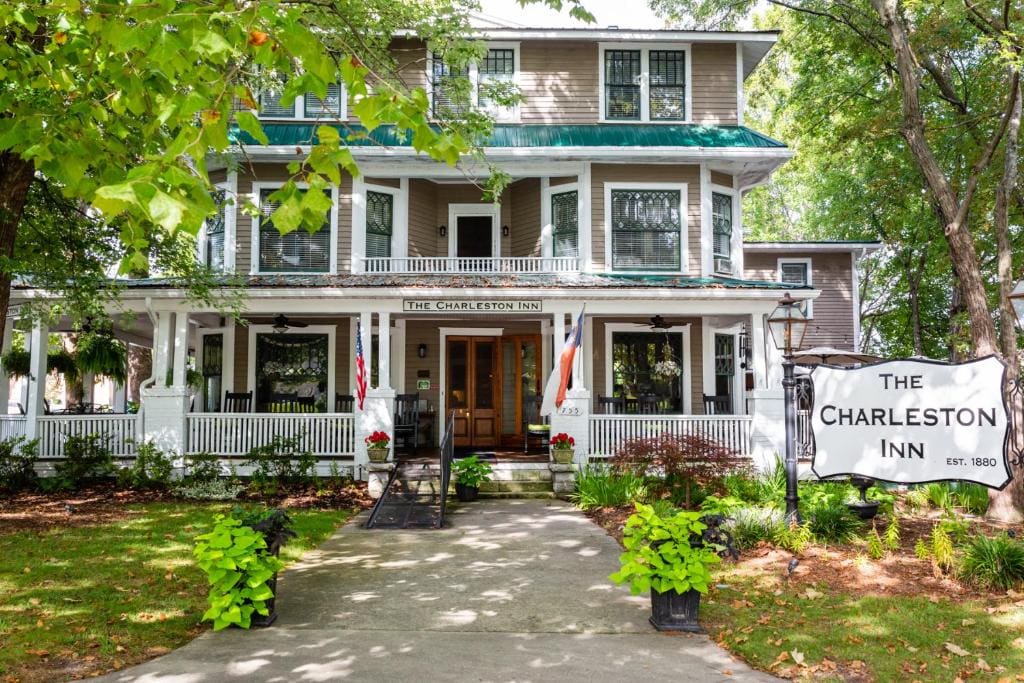 Charleston Inn
