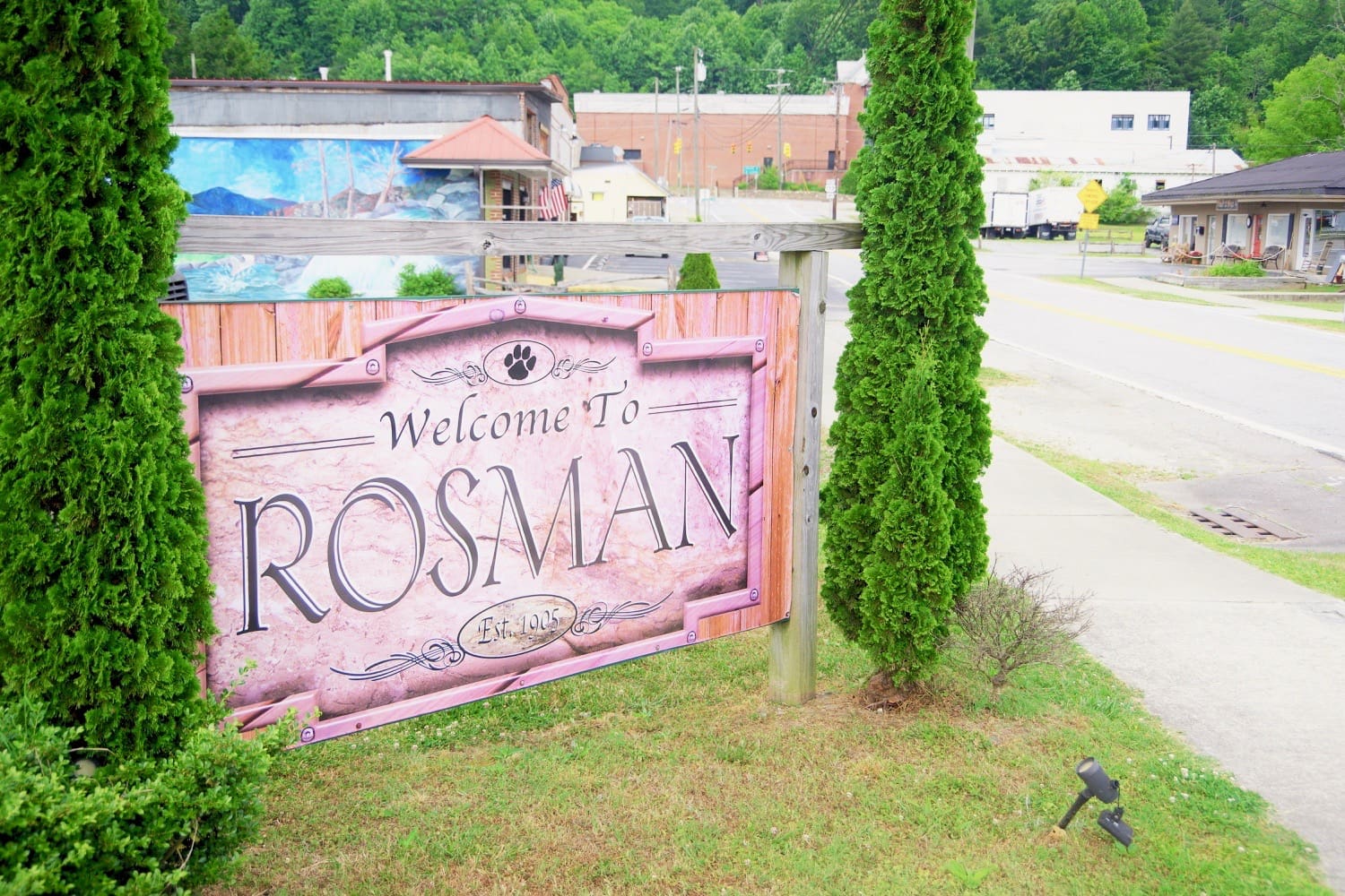 Highway 64 - Rosman NC Rosman NC along the Highway 64 Waterfalls Scenic Byway