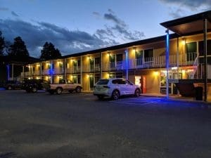 Nighttime shot of the Budget Inn Ellijay GA