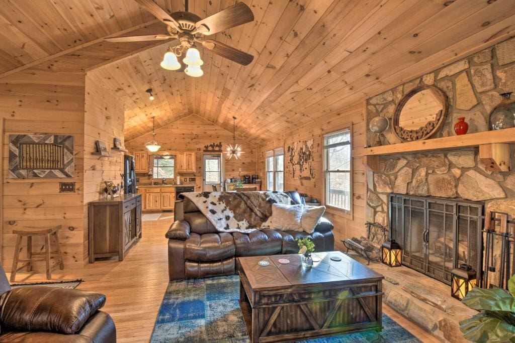 resort-cabin-living