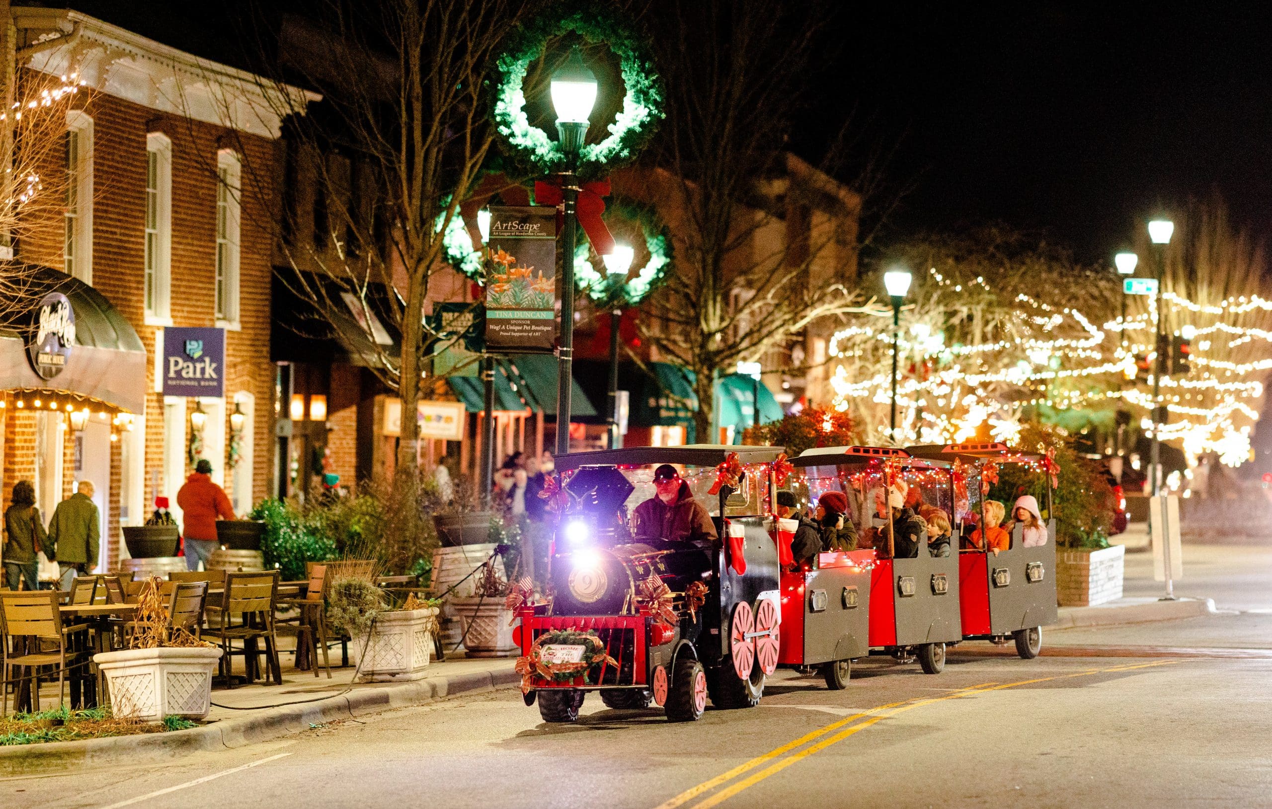 Christmas Train Rides Hendersonville NC - CREDIT Jared Kay Christmas Train Rides Hendersonville NC - CREDIT Jared Kay