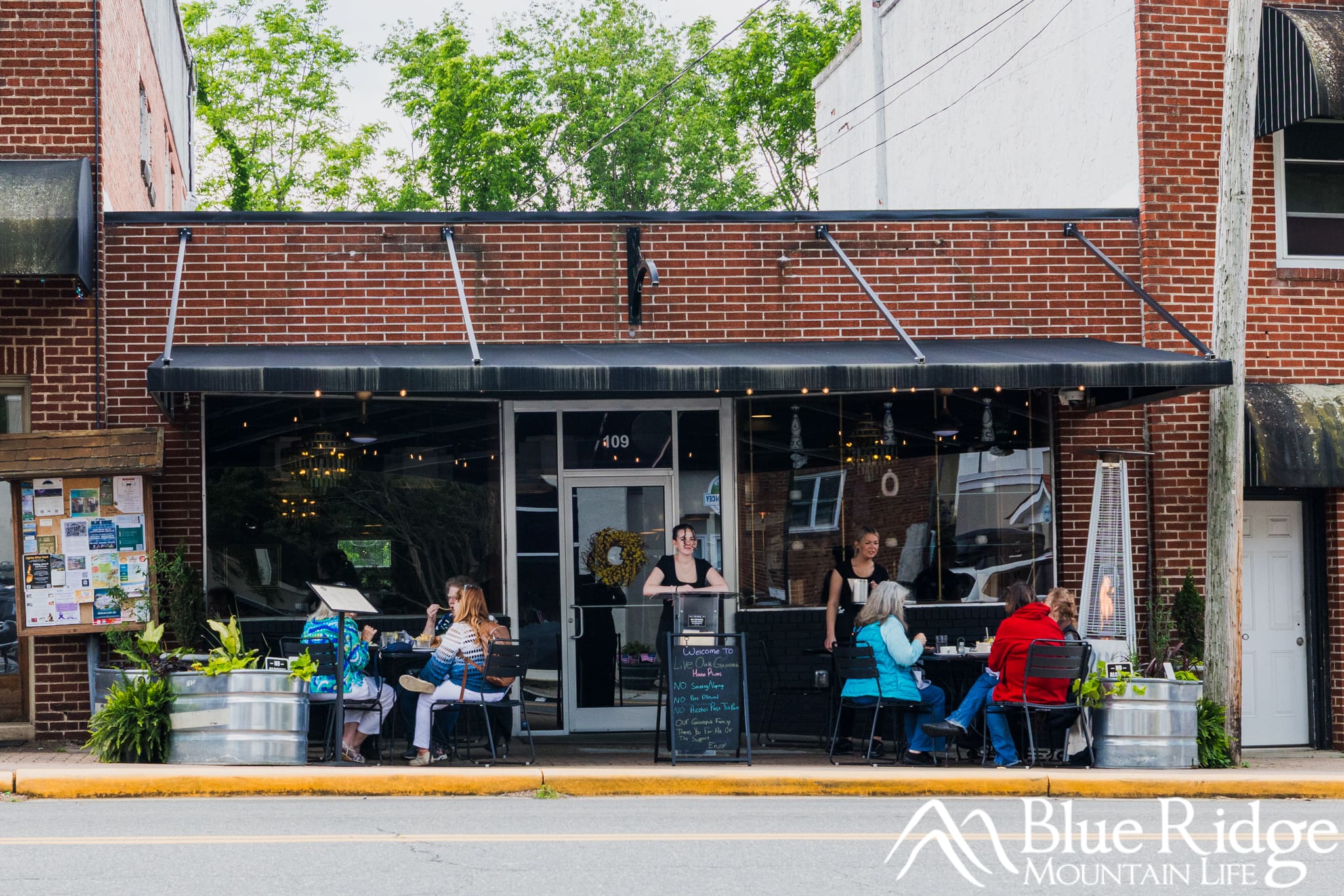 Live Oak Gastropub Burnsville NC Live Oak Gastropub Burnsville NC